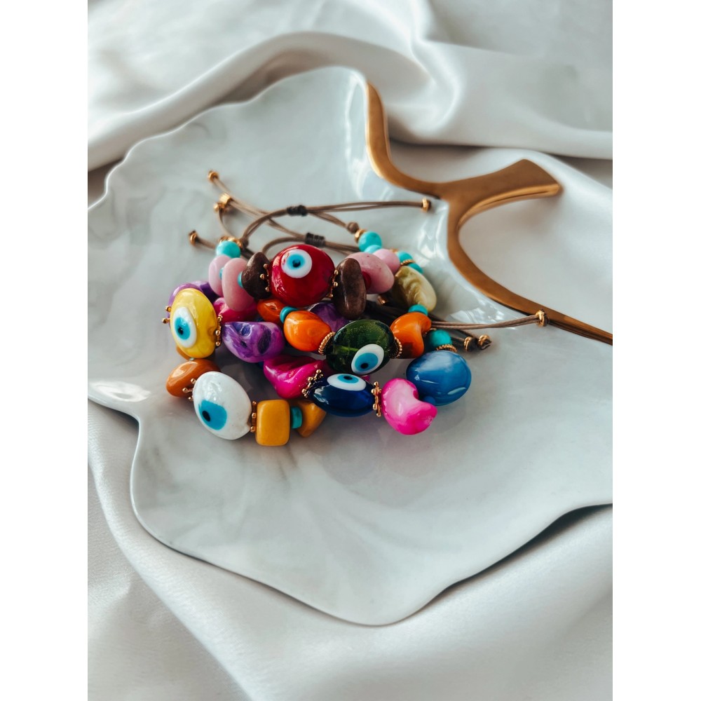 Color eye bracelets with shell beads Fashion & Accessoires