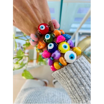 Color eye bracelets with shell beads